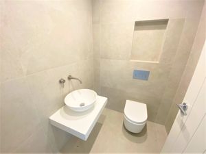 Photo 47- click for photo gallery